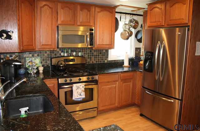 10 Bogardus Road Albany, NY 12208 - Photo 4 of 15 Photo 4