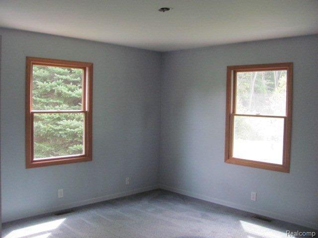 5489 Rensselear Drive Lapeer, MI 48446 - Photo 8 of 11 8bed3