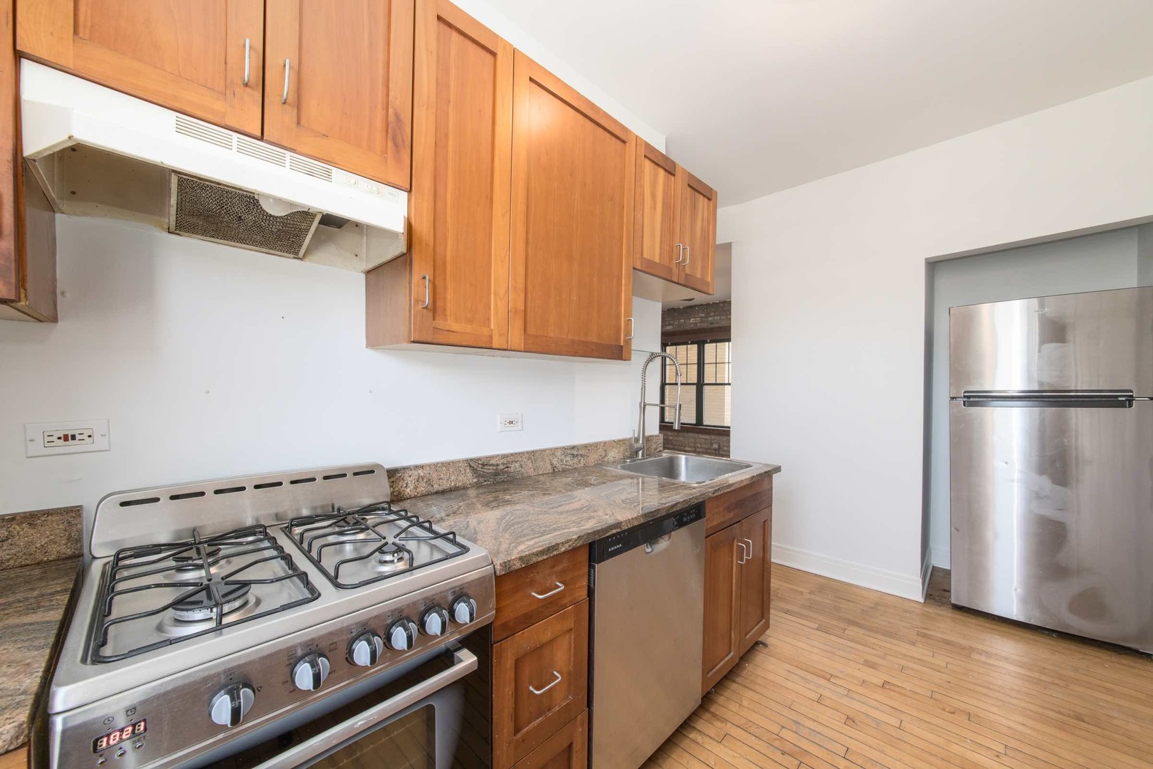 7033 North Sheridan Road, Unit 2N Chicago, IL 60626 - Photo 15 of 27