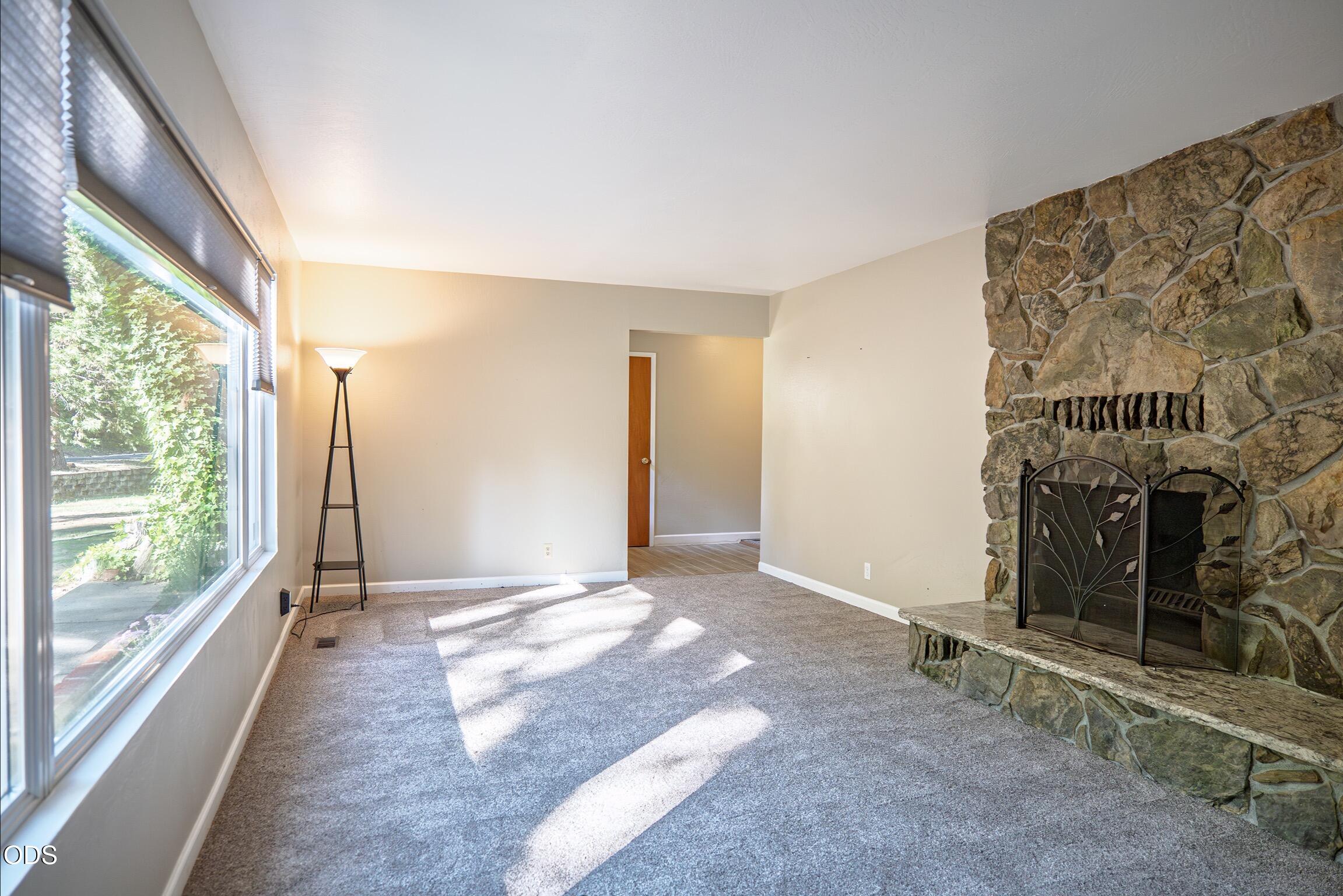 2750 Granite Hill Road Grants Pass, OR 97526 - Photo 8 of 47