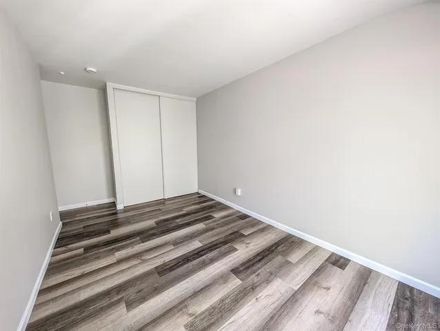 $394,999 | 136 Hill Crescent, Calverton, NY 11933