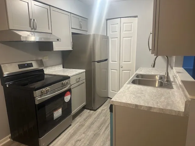 $1,800 | 651 South Virginia Road, Unit 326, Crystal Lake, IL 60014