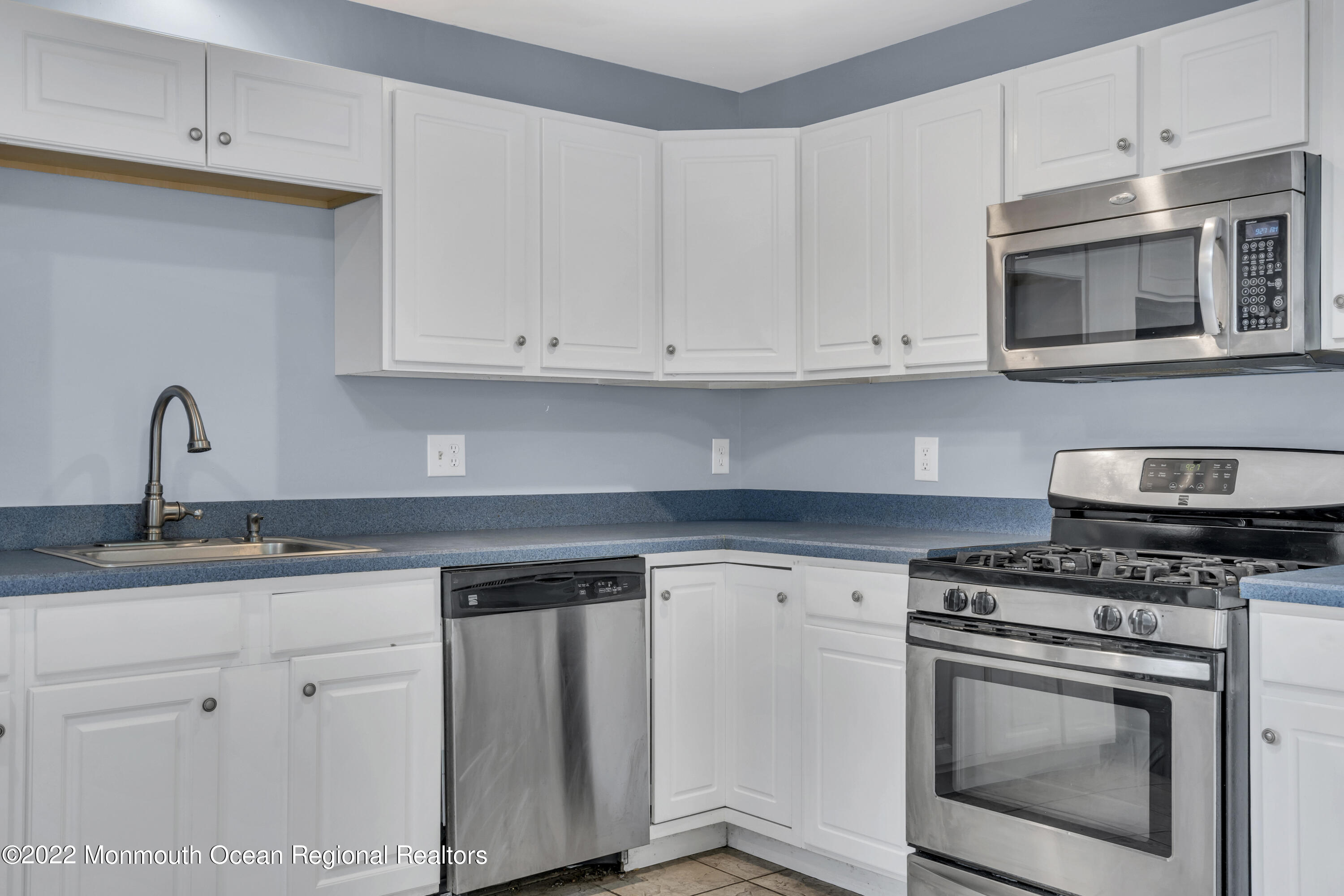 145 Gunwale Road Manahawkin, NJ 08050 - Photo 17 of 44 017_dsc02606