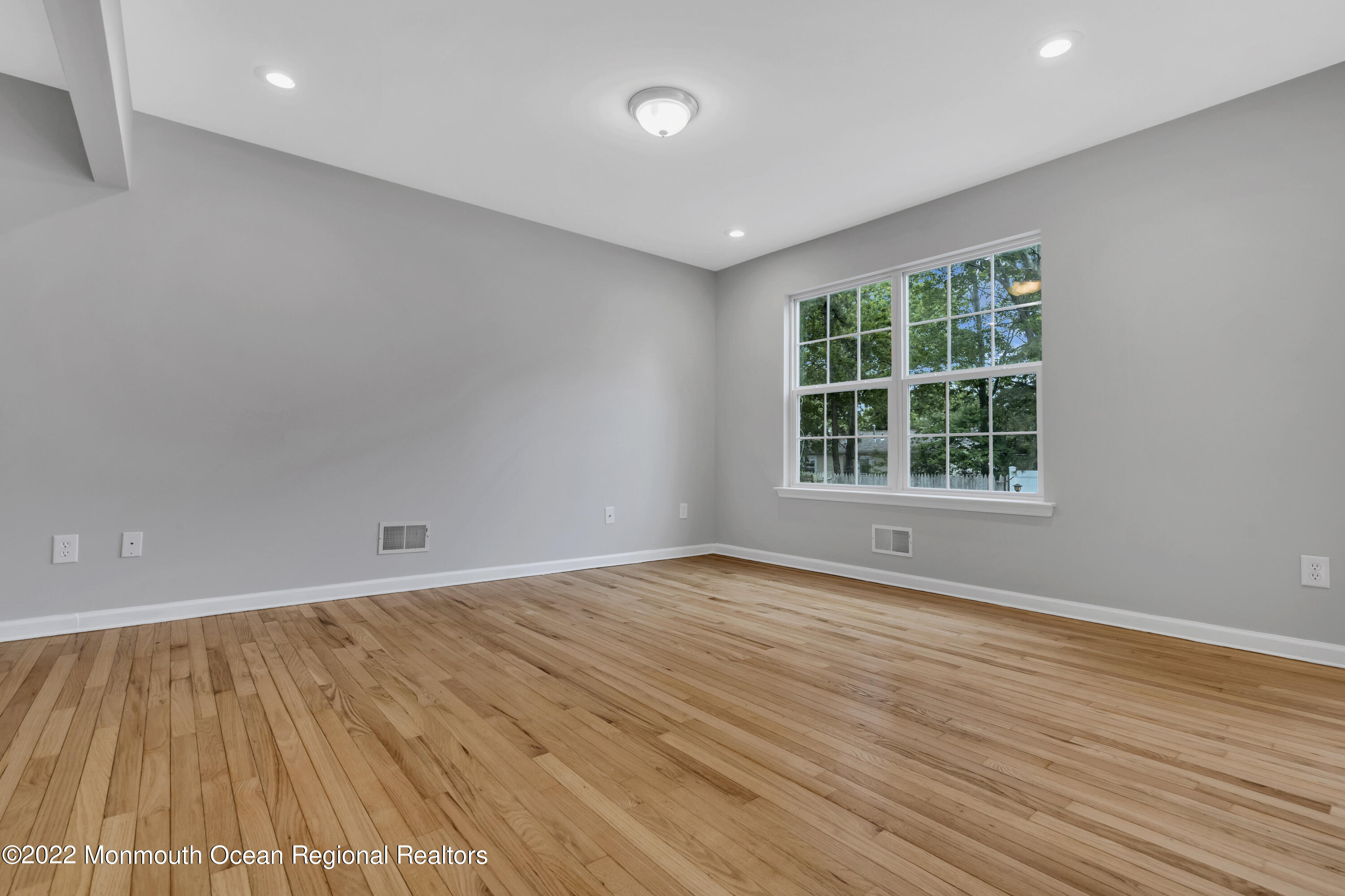 145 Gunwale Road Manahawkin, NJ 08050 - Photo 10 of 44 010_dsc02551