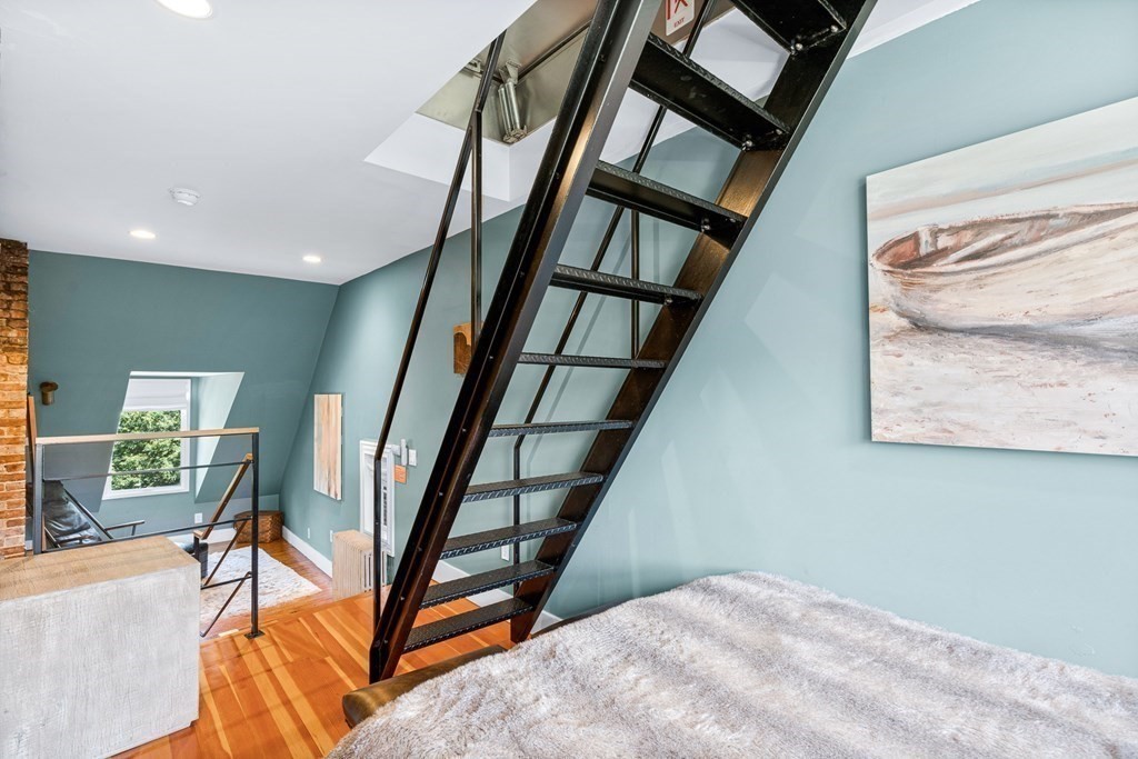 44 Hull Street Boston, MA 02113 - Photo 18 of 26 Gallery Image 18