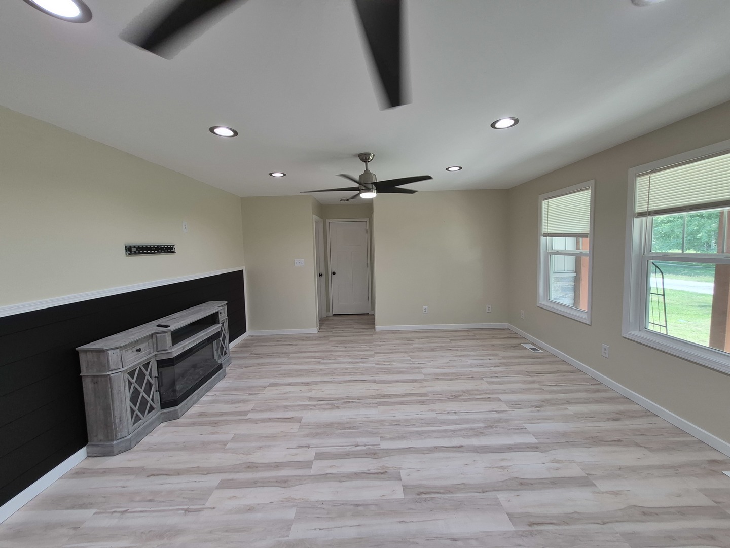 509 West Maple Street Buckner, IL 62819 - Photo 9 of 20 Gallery Image 9