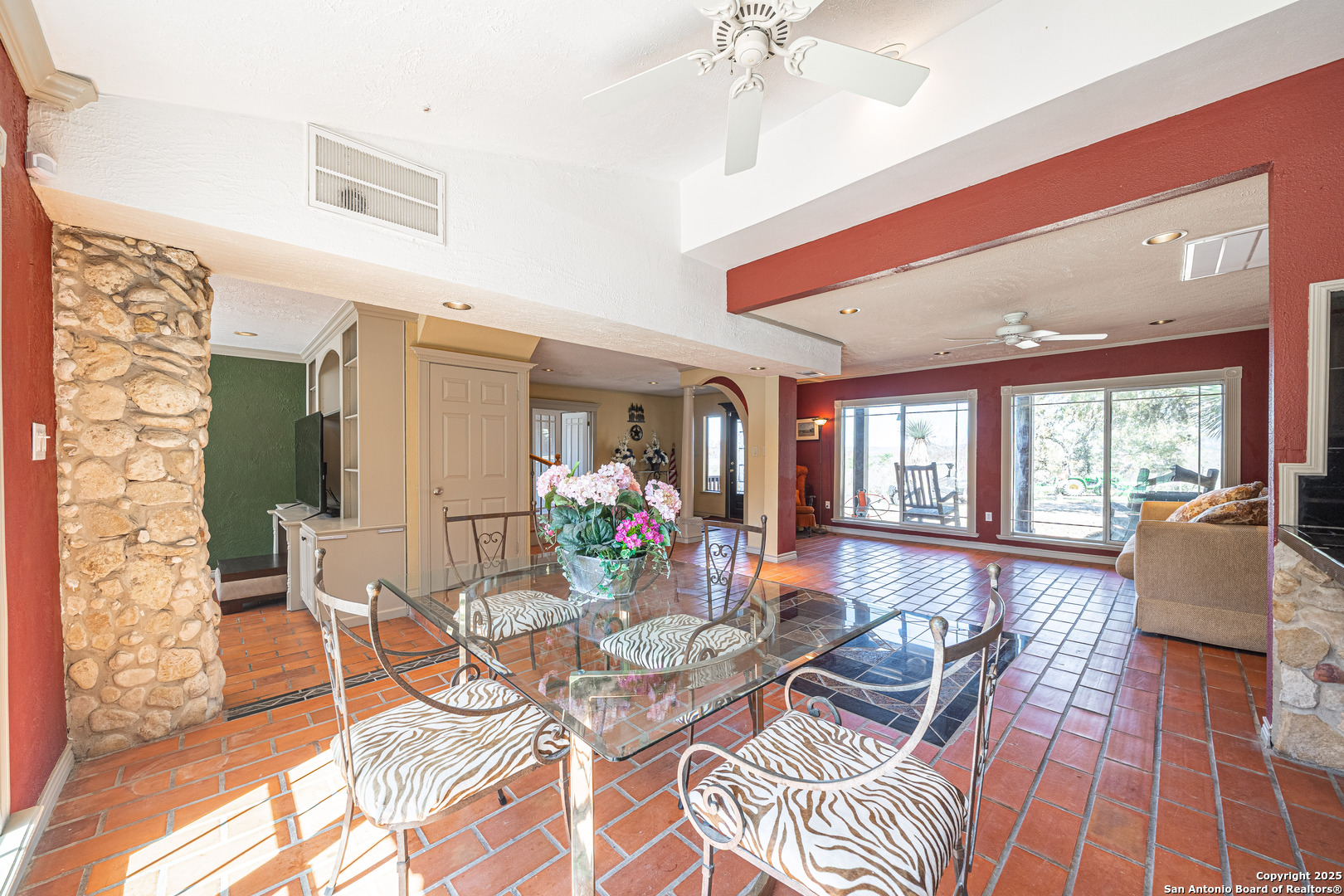 1839 Thanksgiving Road Utopia, TX 78884 - Photo 20 of 96