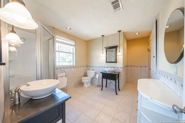 $999,900 | 1839 Thanksgiving Road, Utopia, TX 78884