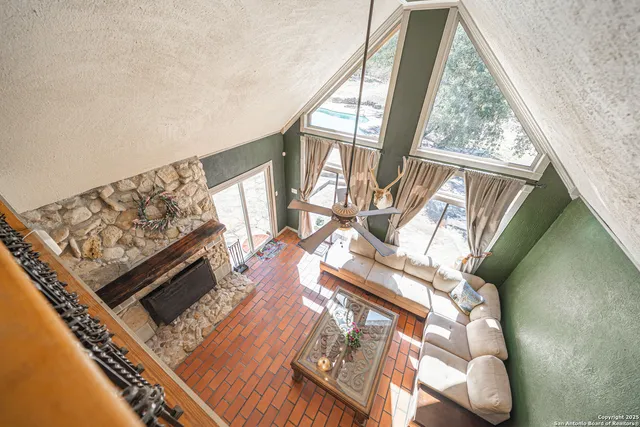 $999,900 | 1839 Thanksgiving Road, Utopia, TX 78884