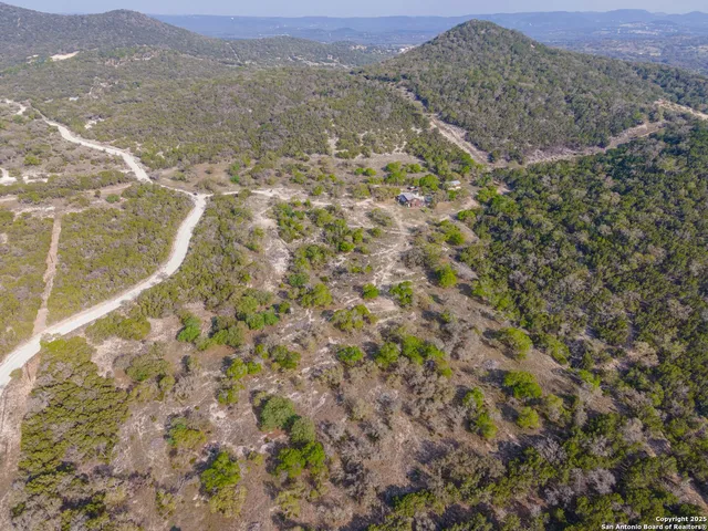 $999,900 | 1839 Thanksgiving Road, Utopia, TX 78884