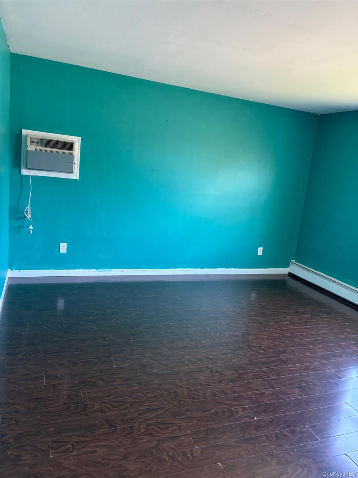 21 Rustic Avenue Medford, NY 11763 - Photo 11 of 17