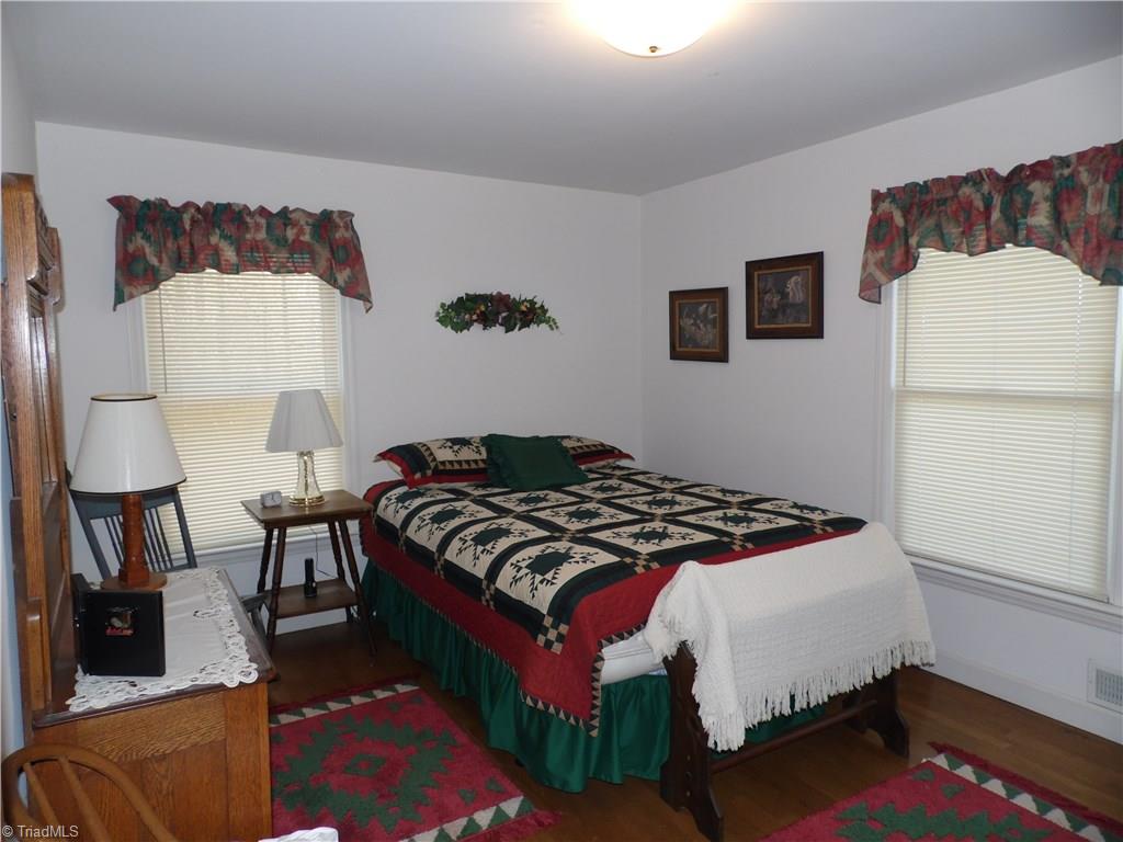 10004 Glade Valley Road Ennice, NC 28623 - Photo 12 of 30