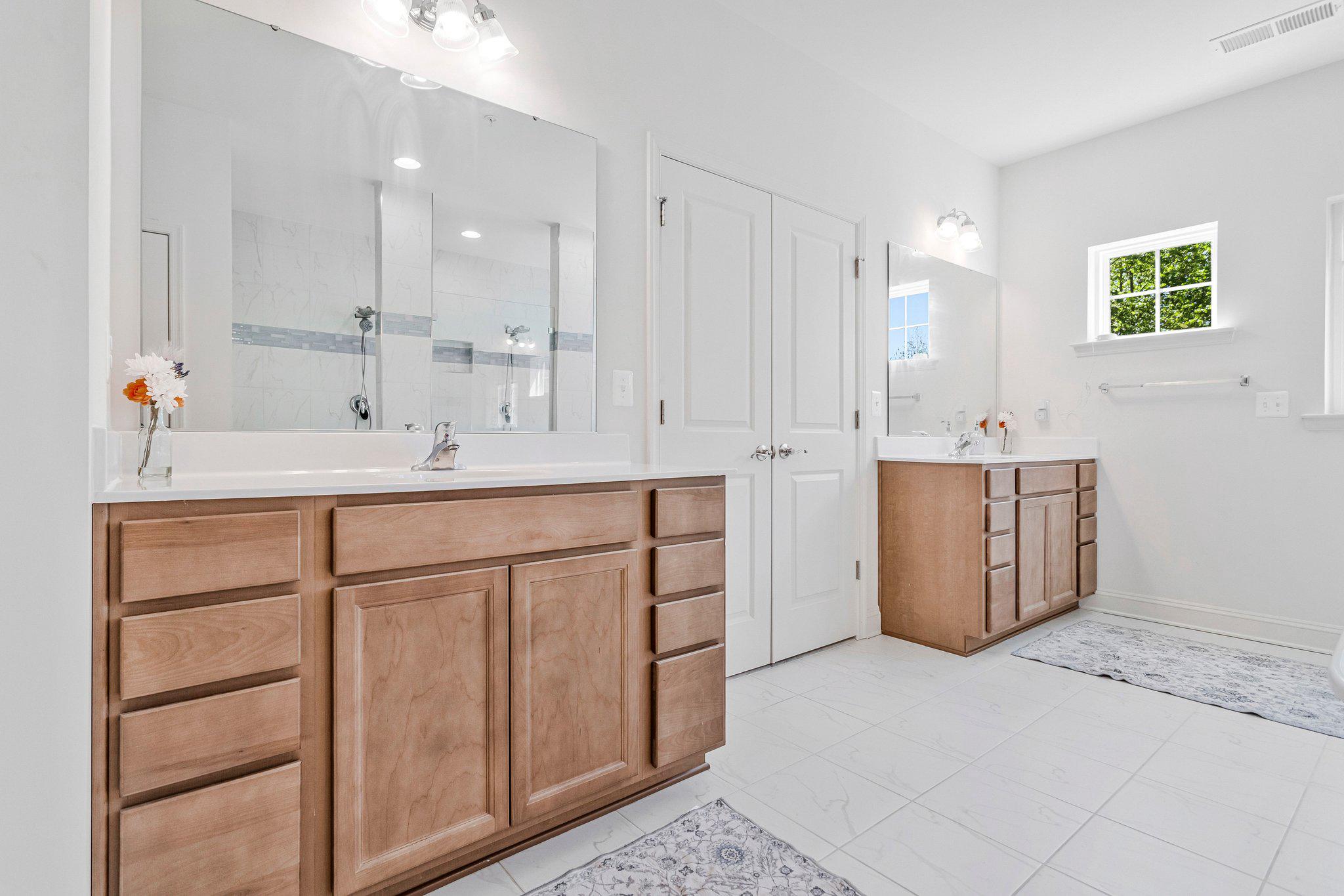 13700 Baden Naylor Road Upper Marlboro, MD 20772 - Photo 16 of 30 Master Bath