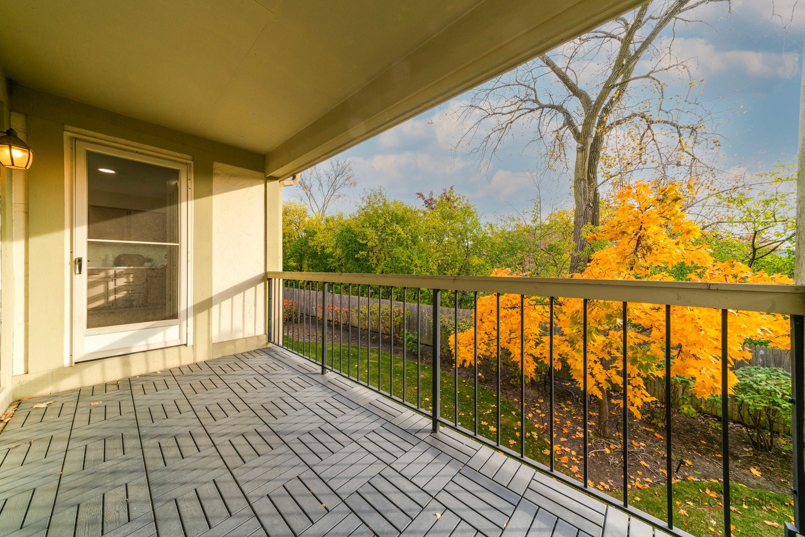 970 Ivy Lane, Unit C Deerfield, IL 60015 - Photo 25 of 36 a view of balcony with wooden floor