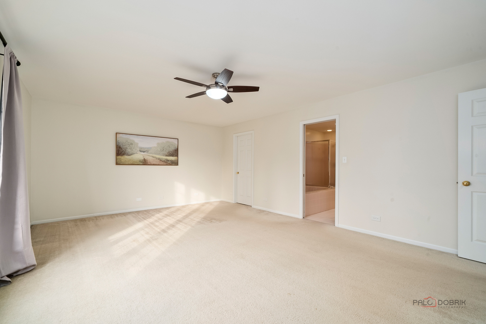 970 Ivy Lane, Unit C Deerfield, IL 60015 - Photo 28 of 36 a view of an empty room with a window