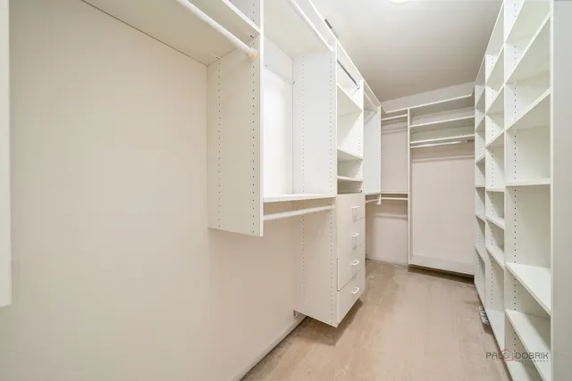 $375,000 | 970 Ivy Lane, Unit C, Deerfield, IL 60015