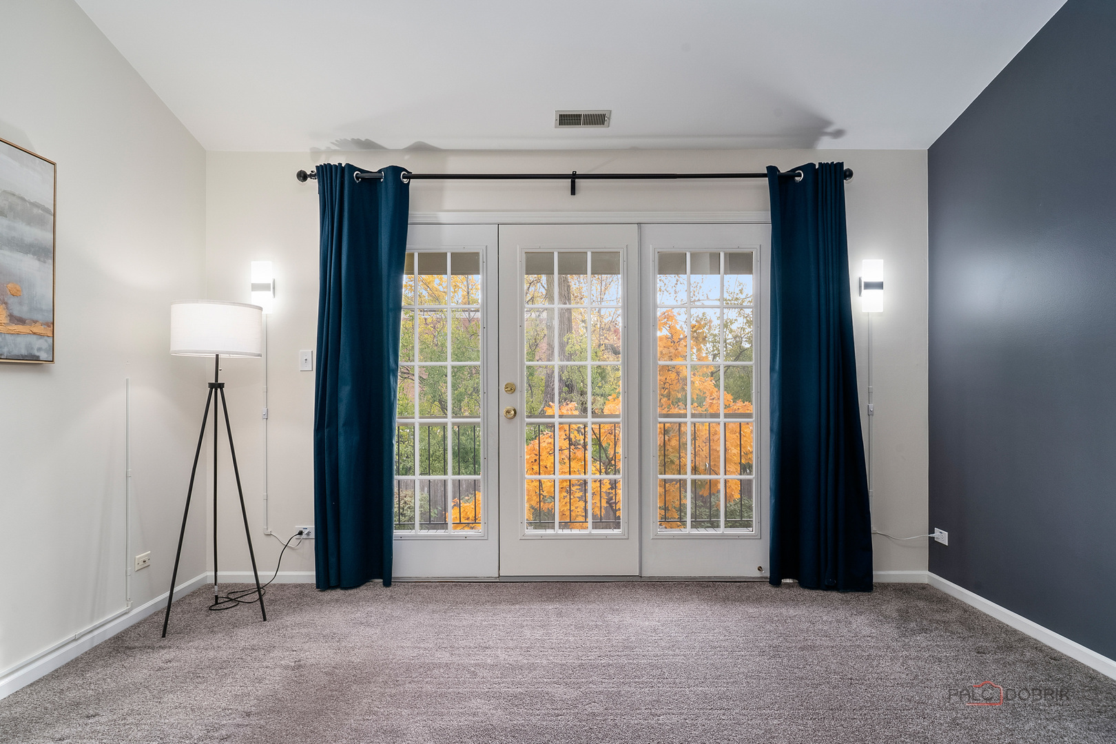 970 Ivy Lane, Unit C Deerfield, IL 60015 - Photo 9 of 36 a view of an empty room with a window