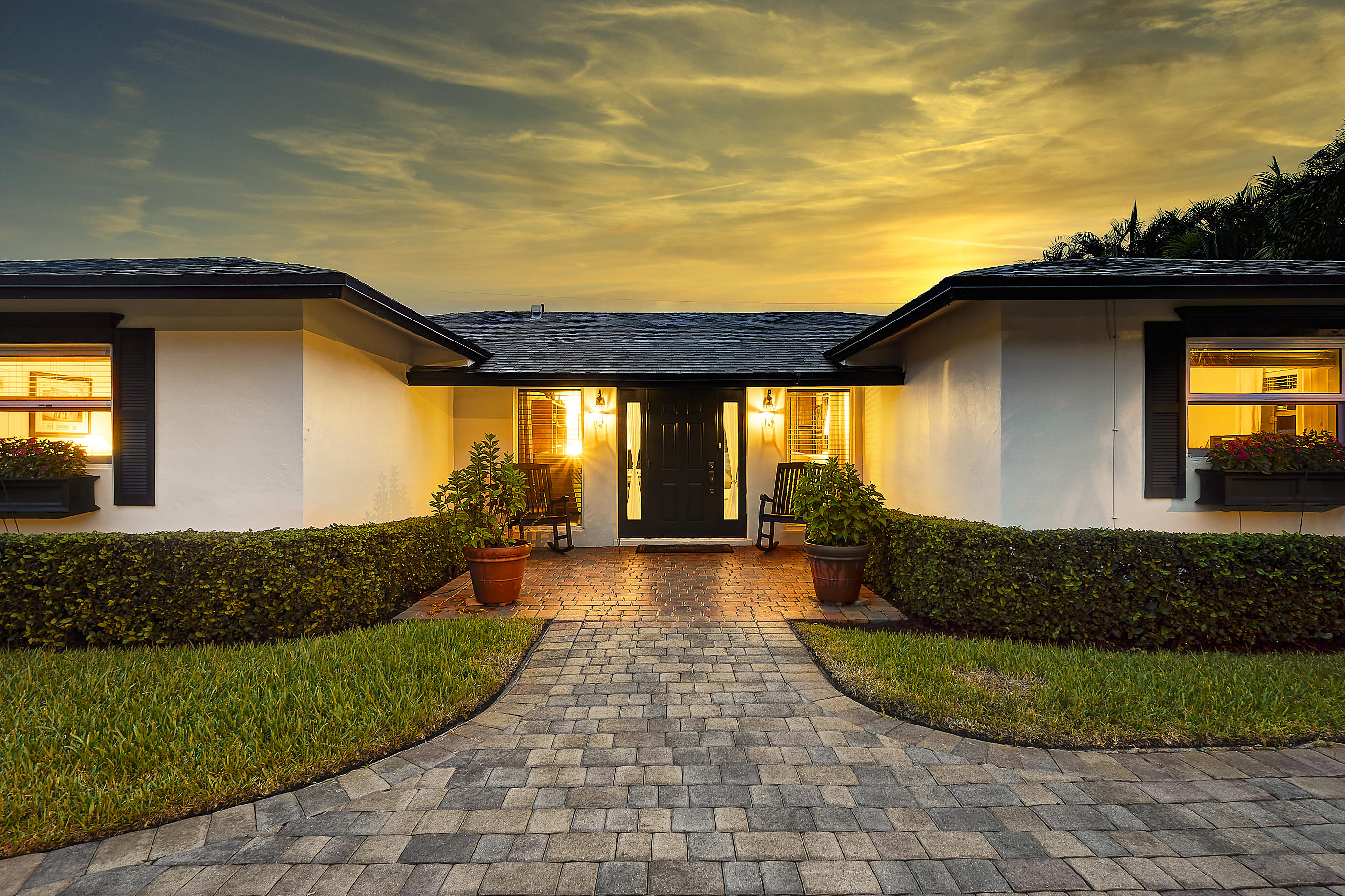 1126 Southwest 21st Street Boca Raton, FL 33486 - Photo 32 of 41 Front/Circular Drive