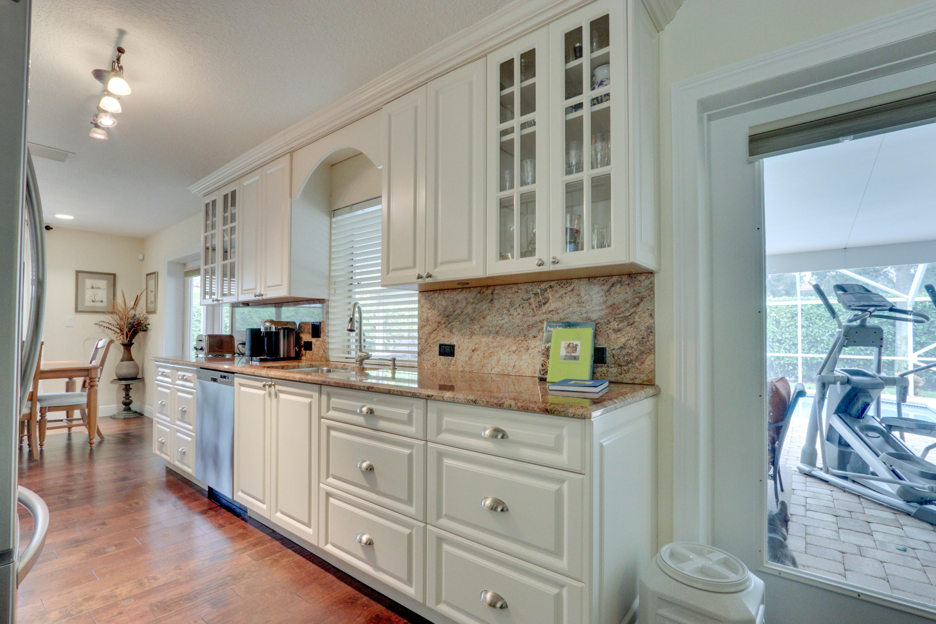 1126 Southwest 21st Street Boca Raton, FL 33486 - Photo 9 of 41 Updated Kitchen