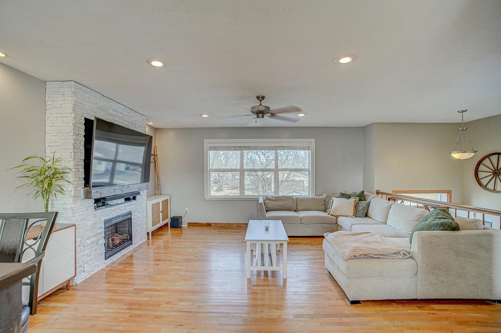 851 Washington Street Prescott, WI 54021 - Photo 4 of 20