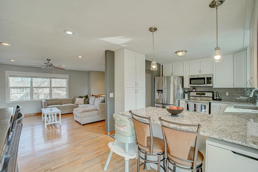 851 Washington Street Prescott, WI 54021 - Photo 5 of 20