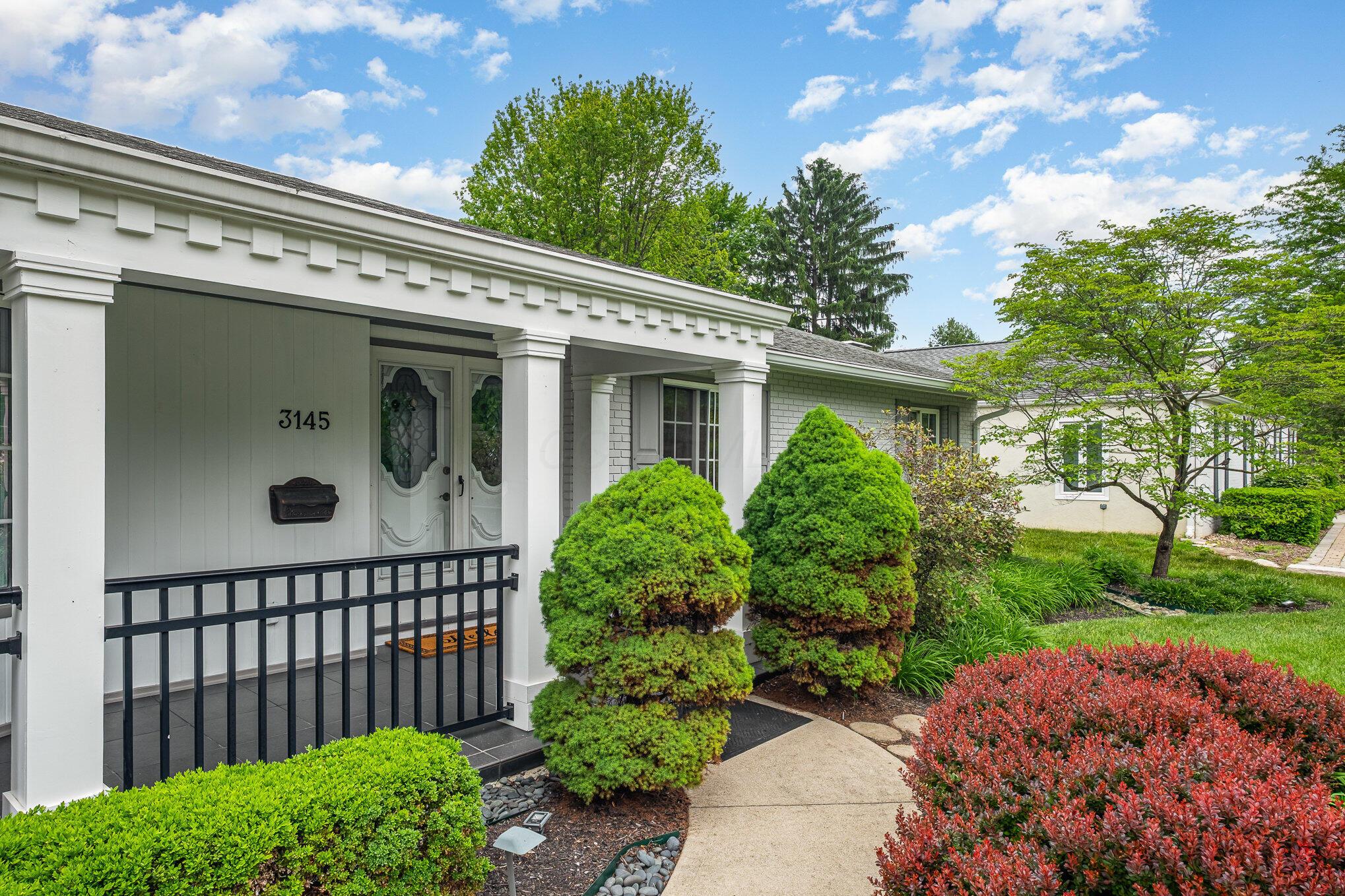 3145 Bembridge Road Columbus, OH 43221 - Photo 4 of 50 ENTRANCE
