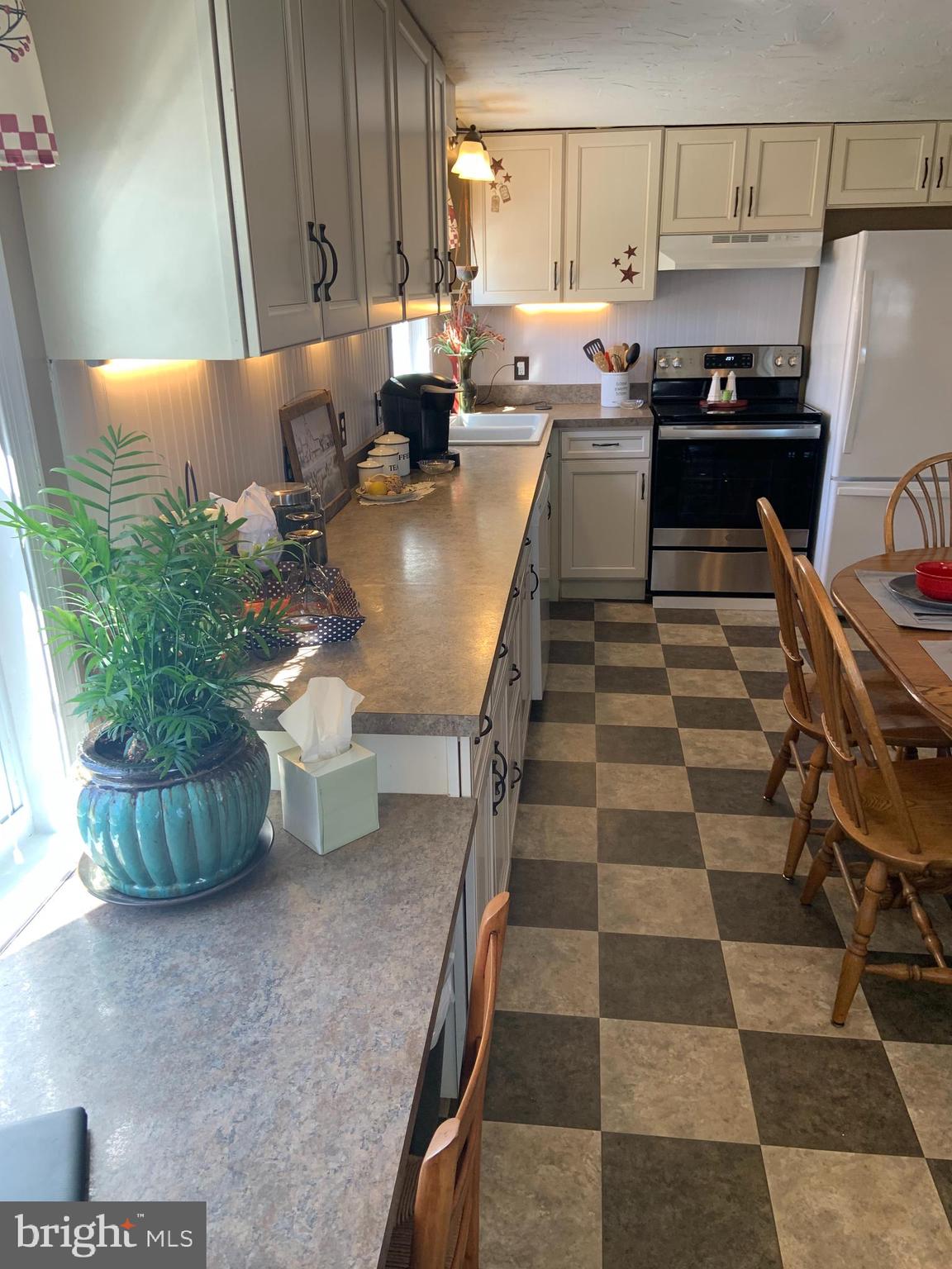 2758 Hossler Road Manheim, PA 17545 - Photo 8 of 39 Kitchen