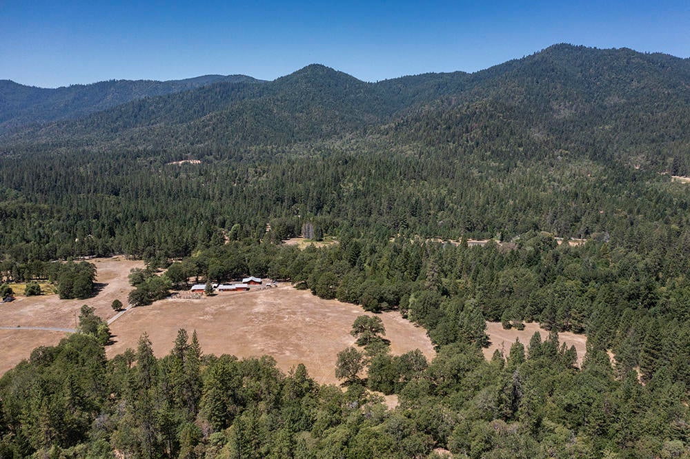 5477 Pleasant Creek Road Rogue River, OR 97537 - Photo 26 of 30 DJI_0803 a