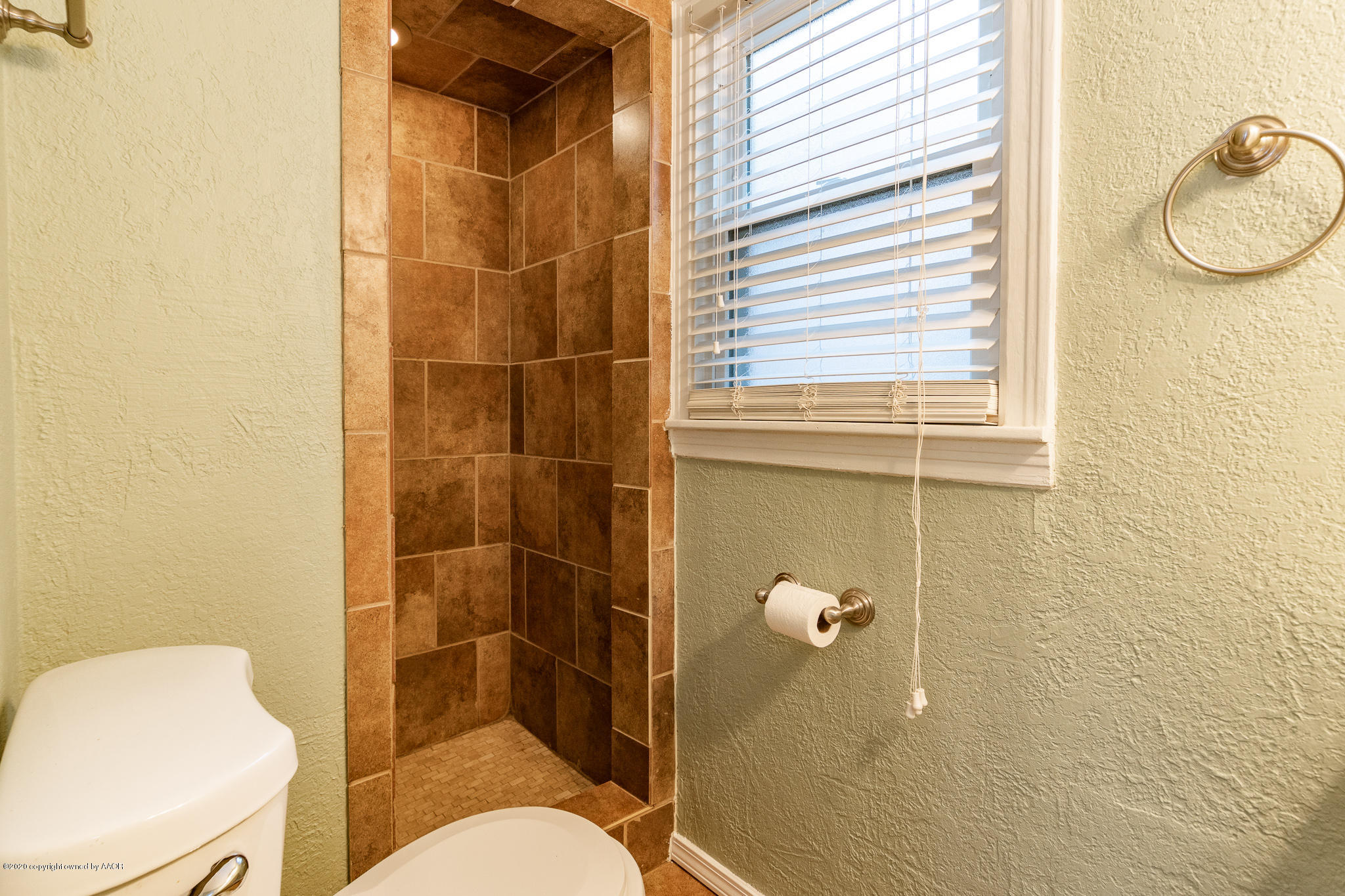 3627 South Travis Street Amarillo, TX 79110 - Photo 20 of 27 Bathroom 2