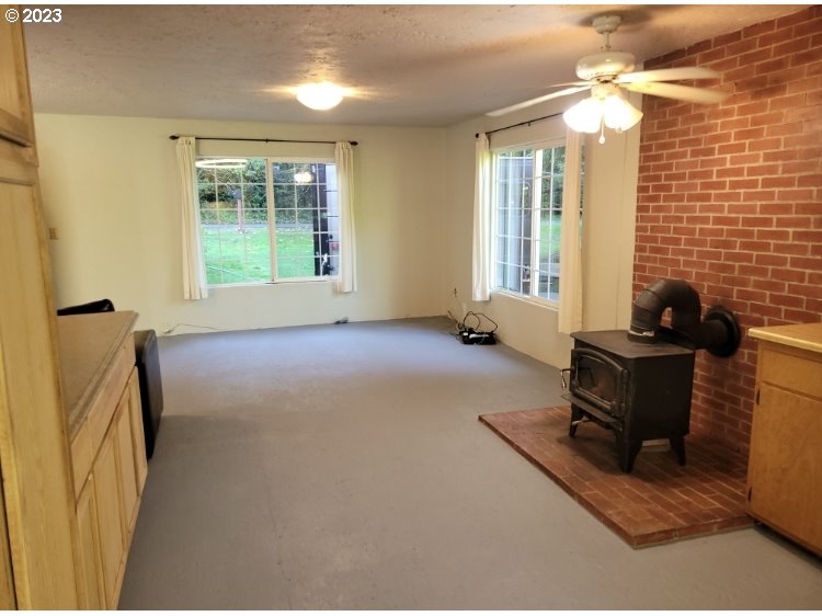 94381 Quarry Road Gold Beach, OR 97444 - Photo 13 of 44 Gallery Image 13