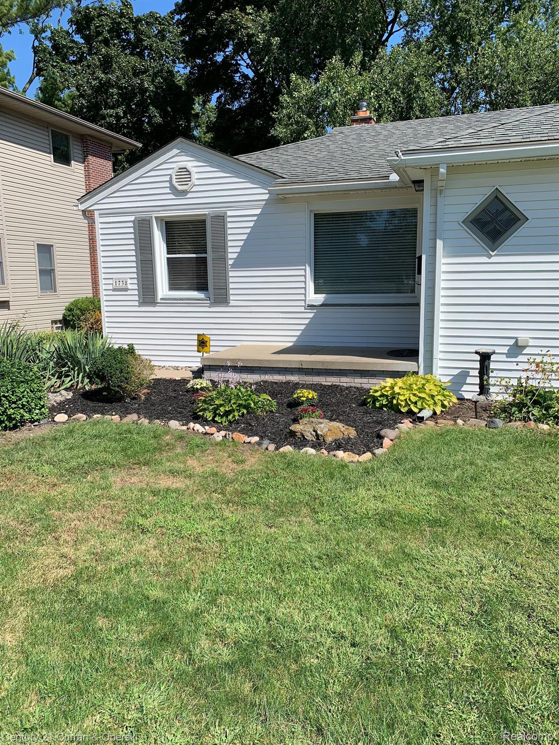 1738 North Gulley Road Dearborn, MI 48128 - Photo 5 of 35 Gallery Image 5