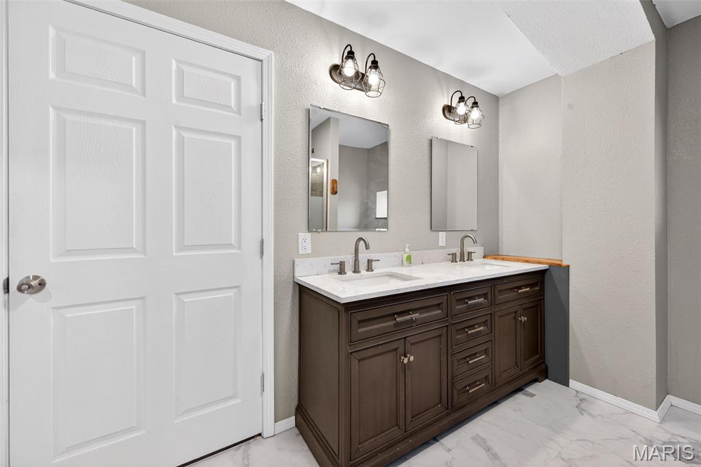 1219 Godt Road Wright City, MO 63390 - Photo 47 of 54