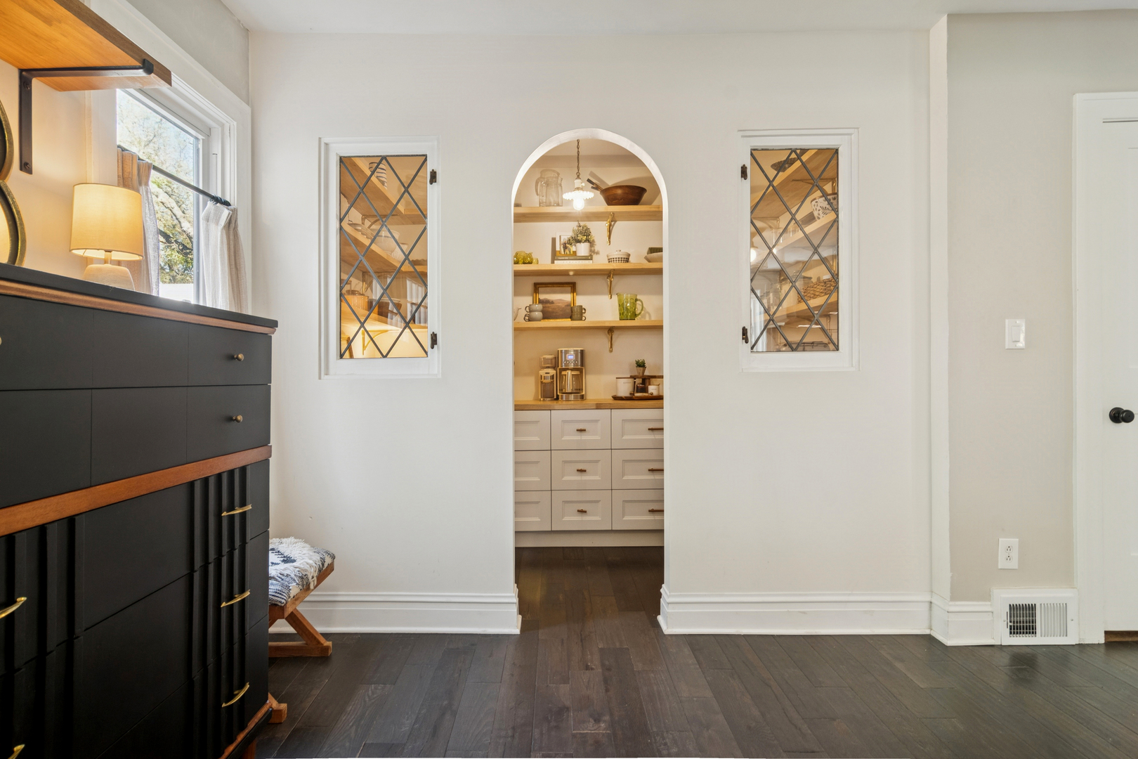 212 Washington Street Barrington, IL 60010 - Photo 15 of 55 a view of livingroom with furniture and windows