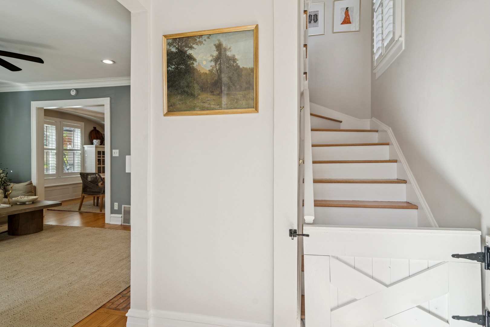 212 Washington Street Barrington, IL 60010 - Photo 23 of 55 a view of entryway and hall