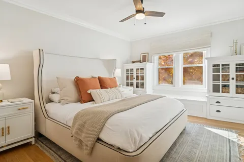 $785,000 | 212 Washington Street, Barrington, IL 60010