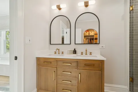 $785,000 | 212 Washington Street, Barrington, IL 60010