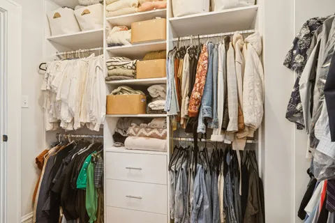 $785,000 | 212 Washington Street, Barrington, IL 60010