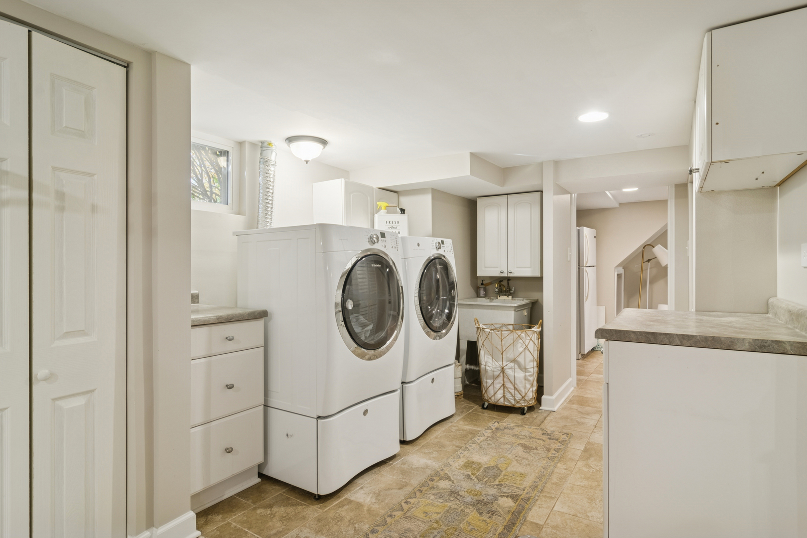 212 Washington Street Barrington, IL 60010 - Photo 38 of 55 a utility room with dryer and washer