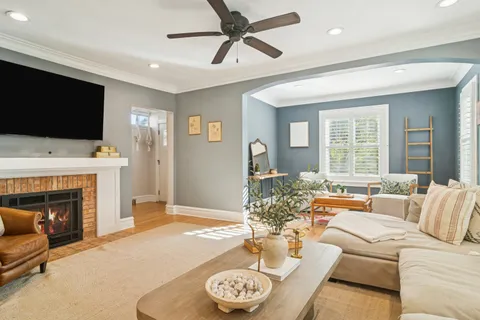 $785,000 | 212 Washington Street, Barrington, IL 60010