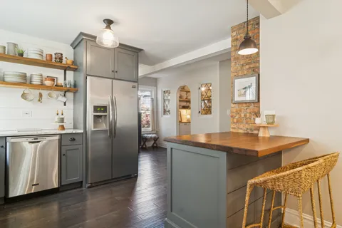 $785,000 | 212 Washington Street, Barrington, IL 60010