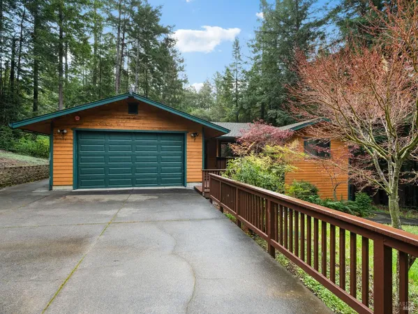 $725,000 | 22116 Koftinow Drive, Jenner, CA 95450