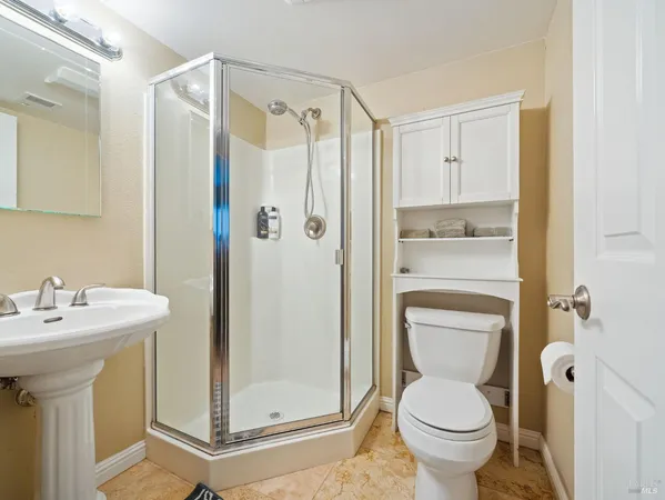 $725,000 | 22116 Koftinow Drive, Jenner, CA 95450