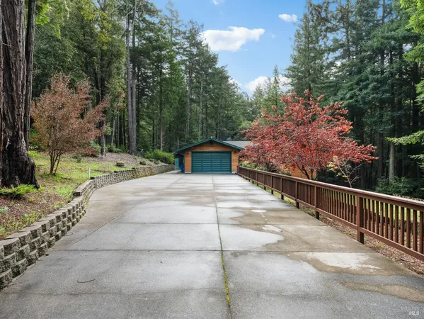 $725,000 | 22116 Koftinow Drive, Jenner, CA 95450