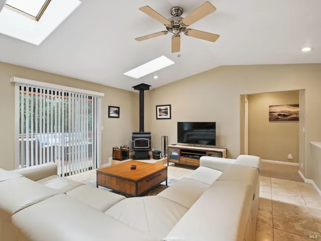 $769,000 | 22116 Koftinow Drive, Jenner, CA 95450