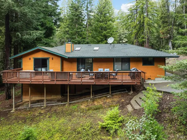 $725,000 | 22116 Koftinow Drive, Jenner, CA 95450