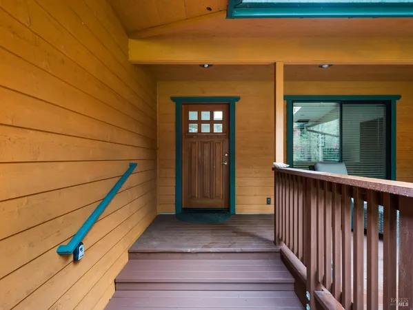 $725,000 | 22116 Koftinow Drive, Jenner, CA 95450