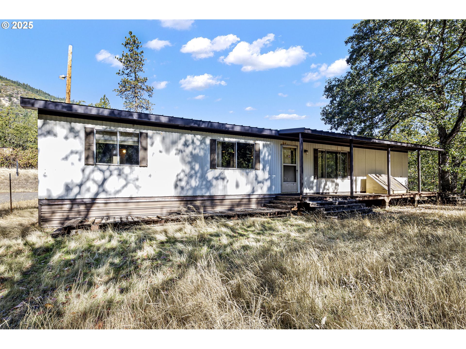 4980 Foothill Boulevard Grants Pass, OR 97526 - Photo 21 of 45