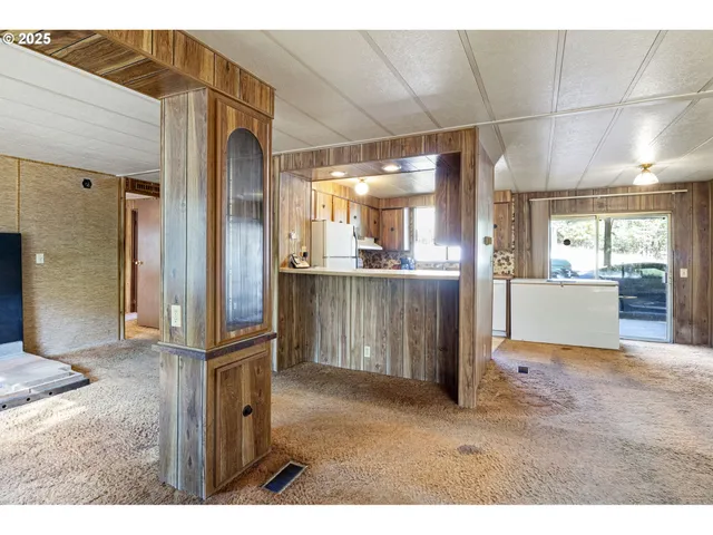 $574,900 | 4980 Foothill Boulevard, Grants Pass, OR 97526