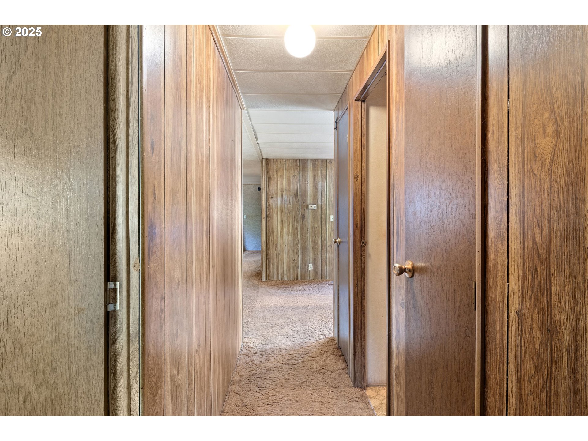 4980 Foothill Boulevard Grants Pass, OR 97526 - Photo 40 of 45