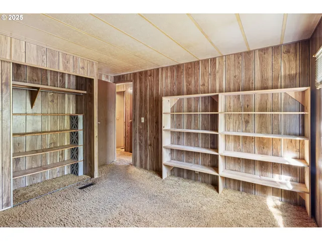 $574,900 | 4980 Foothill Boulevard, Grants Pass, OR 97526